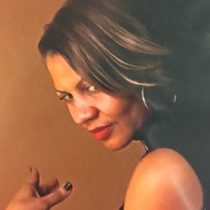 Meet your Posher, Dee